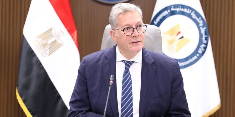 الأخيرة.. وزير البترول يكشف تفاصيل الزيادة المقبلة في أسعار الوقود