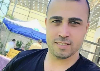 استشهاد الصحفي محمد المنيراوي وزوجته بقصـف إسرائيلي على مخيم النصيرات