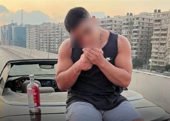 السجـن 3 سنوات لطفـل المرور وآخرين بتهمة التعدي على طالب بعصا بيسبول
