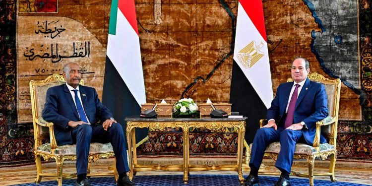 الرئيس السيسي يستقبل رئيس مجلس السيادة الانتقالي لجمهورية السودان بقصر الاتحادية