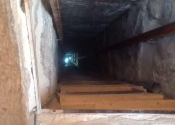 وزارة الصحة: إنقاذ سائحة إسبانية أصيبت داخل هرم سنفرو المنحني بدهشور.. صور