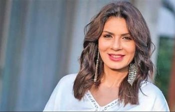 وفاة اللواء عبد الكريم سعد خال الفنانة نجلاء بدر