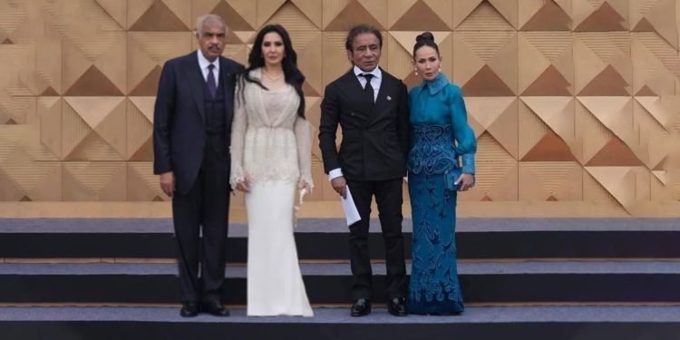 هشام طلعت مصطفى وأحمد عز: عودة الأسود إلى عرين الثقافة.. ولماذا يجب على الغاضبين أن يصفقوا بدلاً من الصرخة!