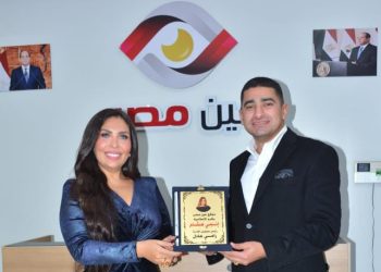 صور| عين مصر تكرم الإعلامية إنجي هشام