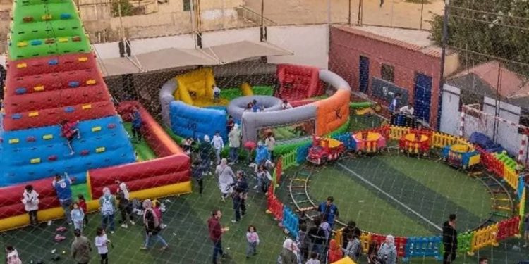 القبض على طالب بتهمة التحـرش بزميلته داخل منطقة ألعاب ترفيهية في المعادي