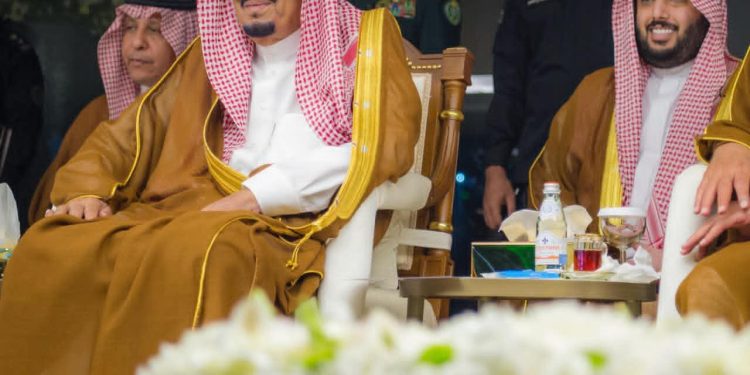 تركي آل الشيخ يهنئ خادم الحرمين الشريفين الملك سلمان بن عبدالعزيز بعيد ميلاده