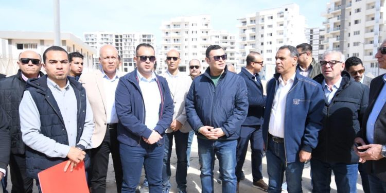 وزير الإسكان يتفقد «مزارين» بالعلمين الجديدة ويشدد على الإسراع في التنفيذ قبل رمضان