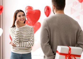 قبل ما تحتفل بعيد الحب.. تعرف ليه اتسمى «الفلانتين»؟