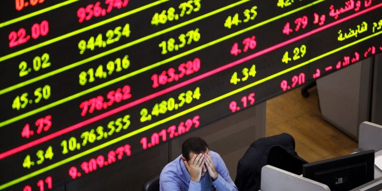 خسائر بـ61 مليار جنيه.. هل تضغط التوترات الجيوسياسية على البورصة المصرية؟