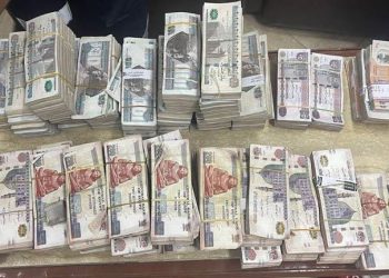 النيابة تحقق مع متهمين بغسل 300 مليون جنيه حصيلة الاتجار بالمخدرات