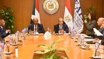 الخارجية تكرّم أبطال القافلة الطبية المصرية إلى السودان تقديرًا لدورهم الإنساني