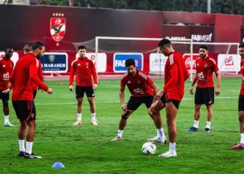 الأهلي يستضيف الجيش الملكي لحسم صدارة المجموعة بدوري أبطال إفريقيا