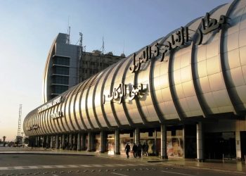 تسريب في خط تغذية مباني الركاب بمطار القاهرة.. وإجراءات طوارئ عاجلة