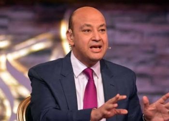 عمرو أديب: الصين بقالهم سنة ونص بيشتروا دهب.. هما ناويين على إيه؟