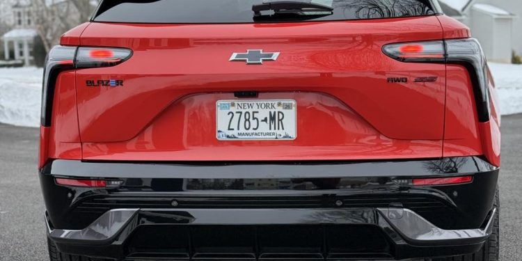 شيفروليه تكشف عن Blazer EV SS.. أول SUV كهربائية بشارة الأداء الرياضي