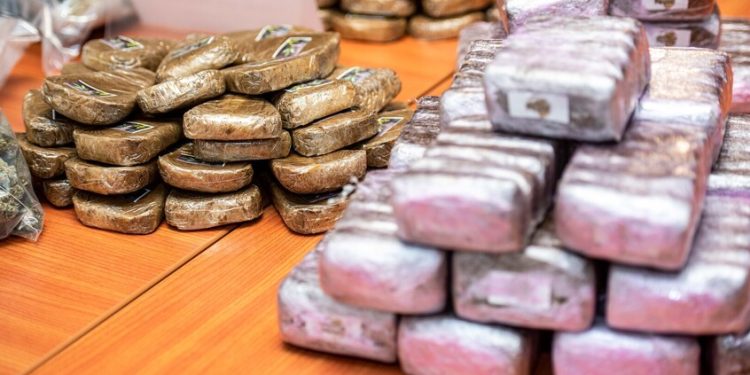 السجن 3 سنوات وغرامة 10 آلاف جنيه لمتهم بالاتجار في المخدرات بسوهاج