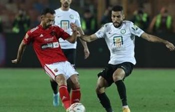 البنك الأهلي يتقدم على الأهلي بهدف شلبي في الشوط الأول بالدوري الممتاز