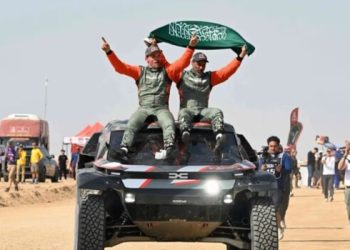 داسيا ساندرايدر يعلن الانسحاب من رالي دكار بعد إنجاز تاريخي مع ناصر العطية