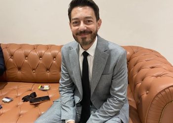 أحمد زاهر يدعو لتطبيقات تتيح لأولياء الأمور متابعة استخدام أولادهم للإنترنت