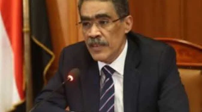 القرار اتنفذ في 60 دولة.. وزير الإعلام يطالب بحظر استخدام الطلاب للهواتف المحمولة داخل المدارس