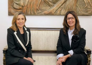 وزيرة الثقافة جيهان زكي تستقبل نفين الكيلاني لتصوير الثقافي