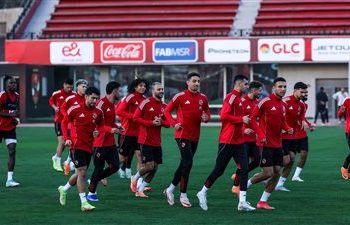ضربات موجعة للأهلي قبل مواجهة الجونة.. 4 غيابات بين الإيقاف والإصابة في الدوري الممتاز