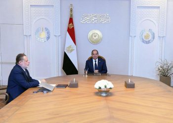 السيسي يجتمع بمحافظ البنك المركزي لمناقشة تطورات وإنجازات القطاع المصرفي لعام 2025