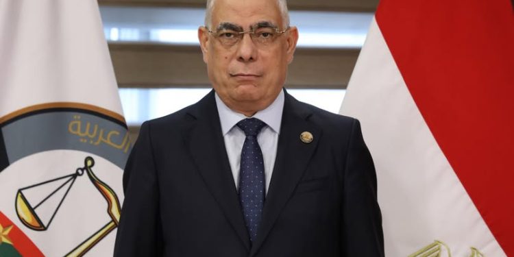 النائب العام يوفد 90 من أعضاء النيابة العامة المتميزين إلى أمريكا ودول عربية وأوروبية