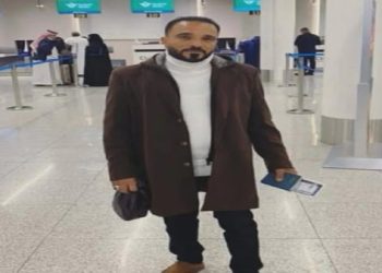 عاد إلى الوطن في نعش.. الموت يسبق شابًا مصريًا إلى أهله داخل المطار