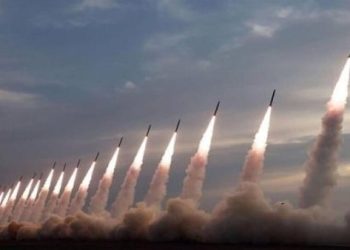 تقرير إسرائيلي: نصف صواريخ إيران على إسرائيل مجهزة برؤوس عنقودية