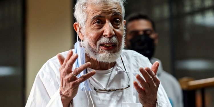 المؤبد للإرهابي محمود عزت و36 آخرين بتهمة التخابر مع دول أجنبية