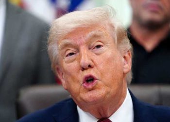 ترامب يتهم إيران بانتهاك وقف إطلاق النار.. وغموض حول مفاوضات إسلام آباد