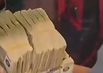 مشهد غير مألوف.. “نقطة مليون جنيه” في فرح بالمنيا تُثير الجدل
