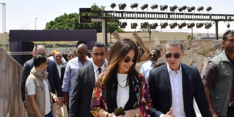 وزيرة الثقافة من الوادي الجديد إلى أسوان.. حضور ميداني يعيد رسم خريطة الثقافة في الجنوب